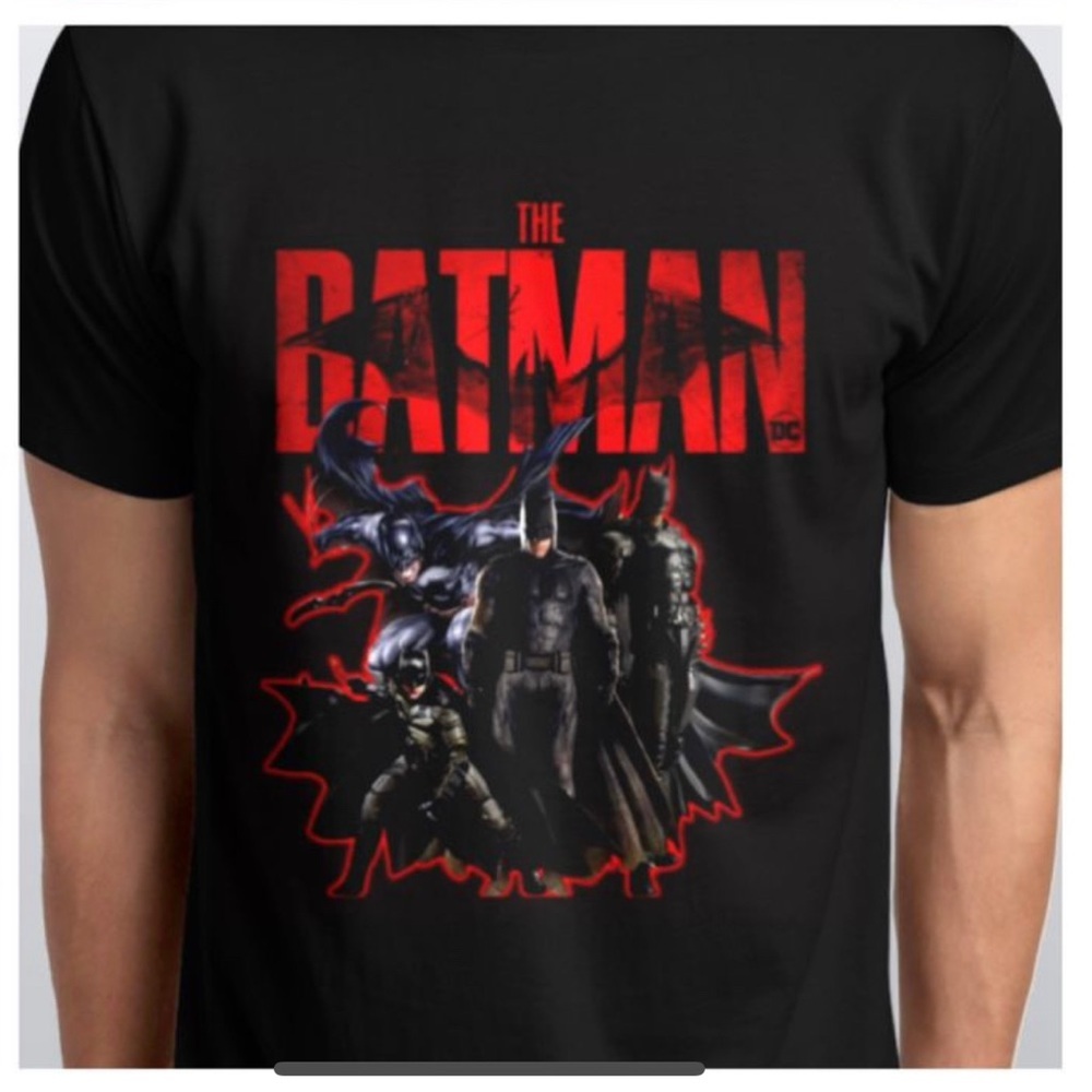 Batman Men’s Pre Shrunk Black Graphic Black Tee Shirt